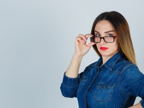 Woman eye Glassess